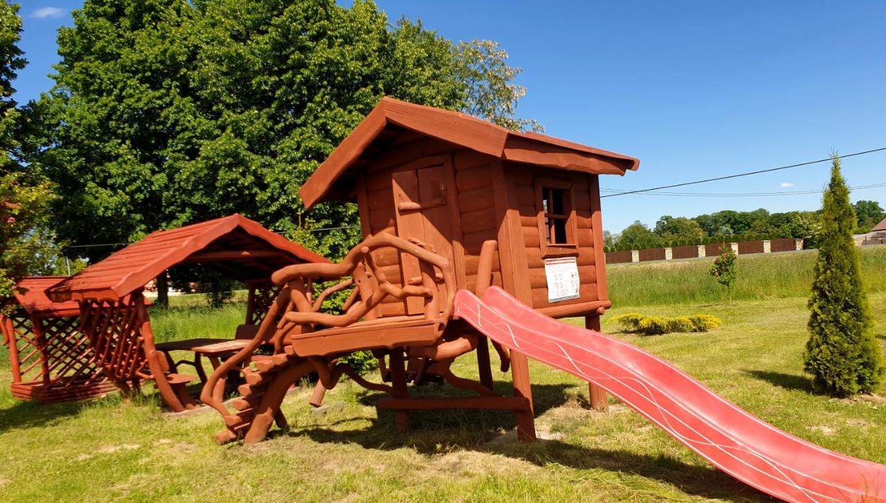 Willa Park Ostrowiec Swietokrzyski Exterior photo
